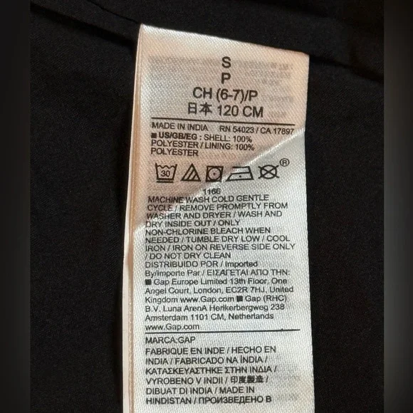 GAP Kids size small (6-7) black sequin top. - Picture 10 of 10